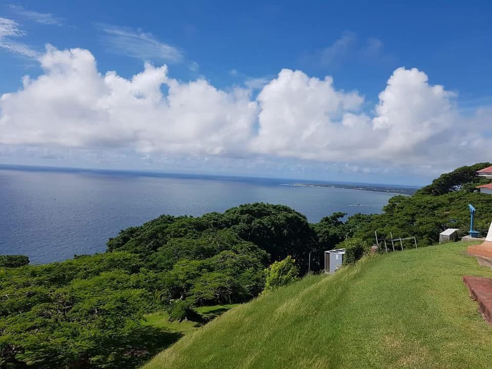 Complete island tour